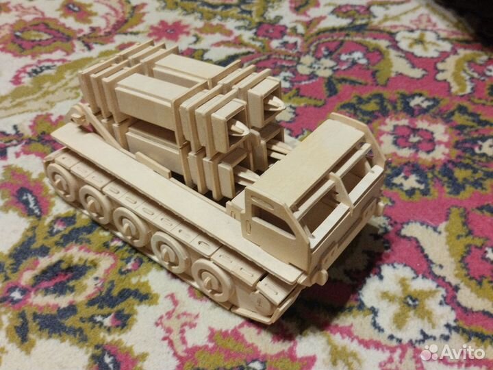 Машина из дерева состояние новое