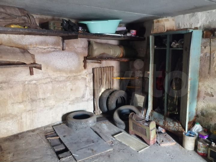 Гараж, > 30 м²