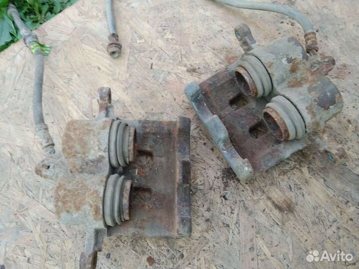 Nissan Maxima a32 суппорт