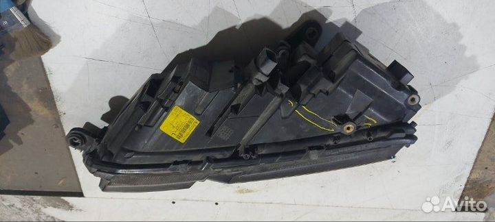 Фара светодиодная передняя левая Skoda Octavia A7