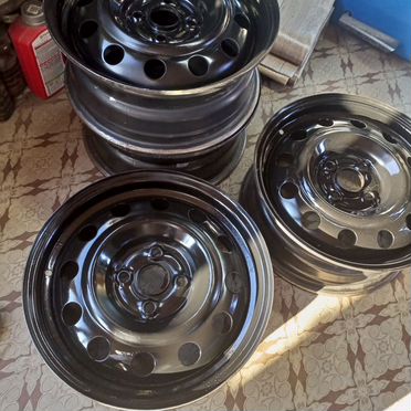 Штампованные диски AVS Model 7 6.5×R15 4×100
