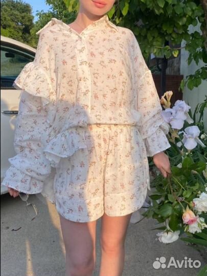 Дизайнерский костюм