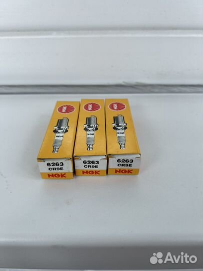 Свечи зажигания ngk CR9E