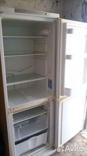 Холодильник бу indesit