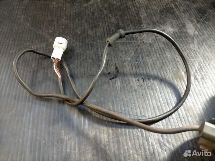 Датчик спидометра Yamaha Majesty на оси