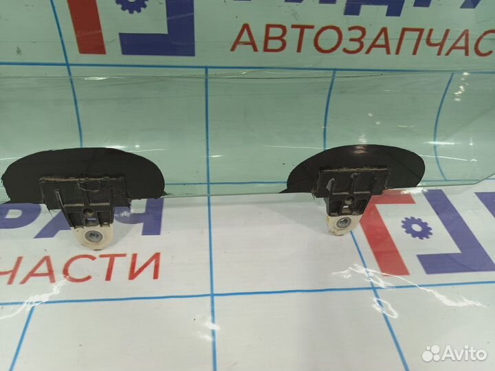 Стекло двери задней левой Renault Megane 3 8230100