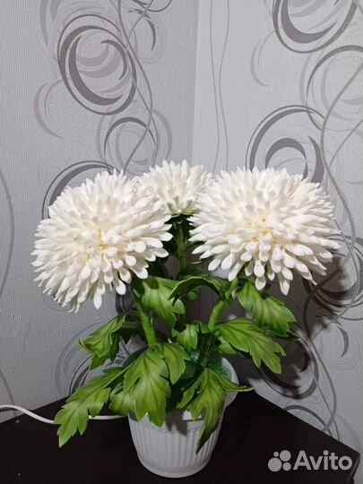 Ростовые цветы и светильники из изолона