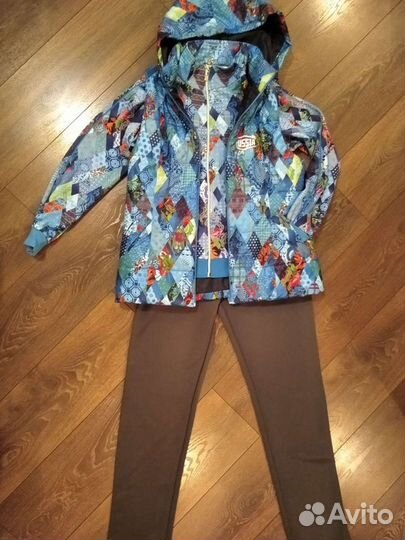 Женский спортивный костюм