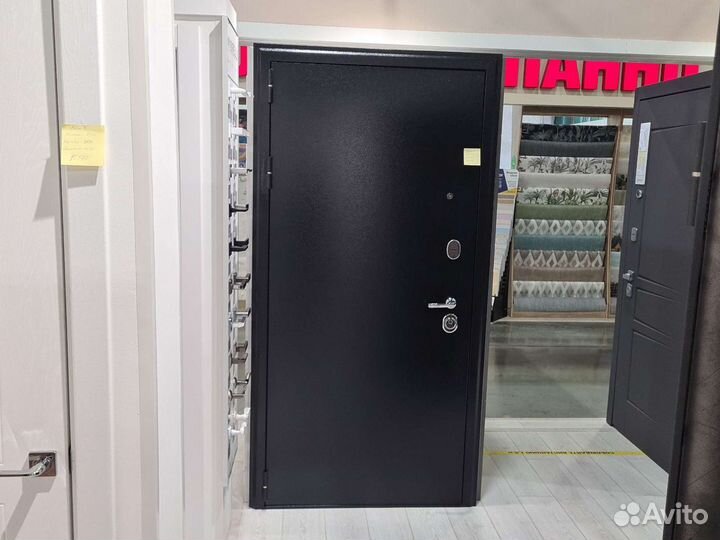 Дверь металлическая новая