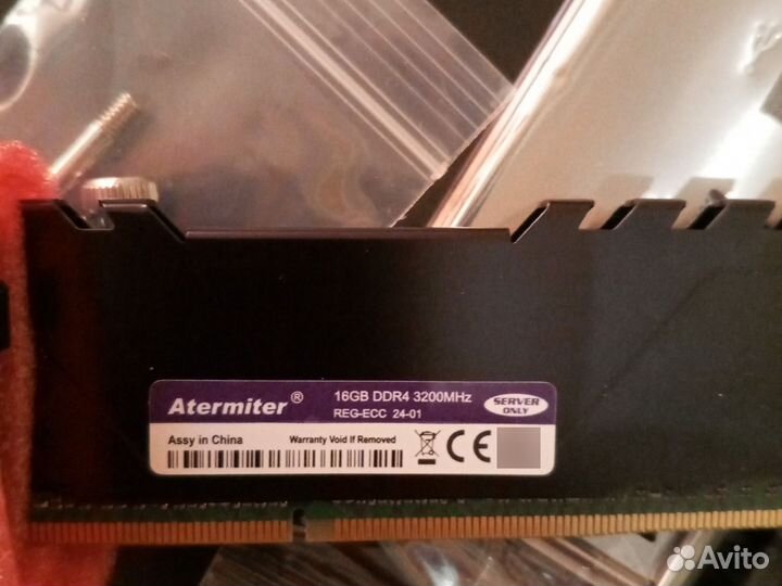 Материнская плата с процессором и памятью