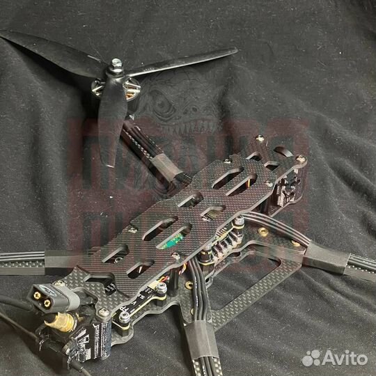 Квадpокоптep fpv Пирaнья 7 и 10 дюймов