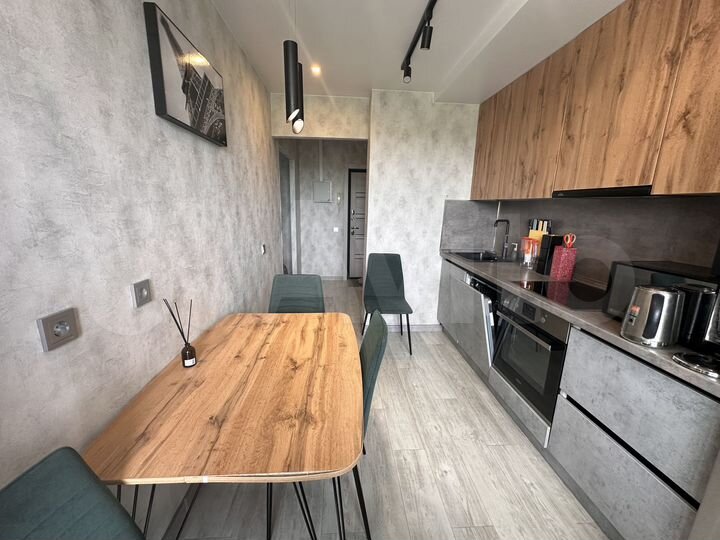 2-к. квартира, 57 м², 3/9 эт.