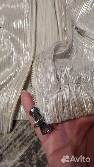 Кофта женская бомбер Bershka S