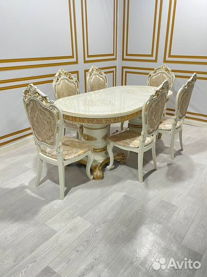 Комплект стол и стулья. В наличии