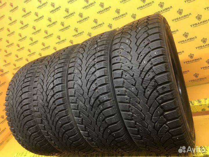 Formula Ice 215/50 R17 95T