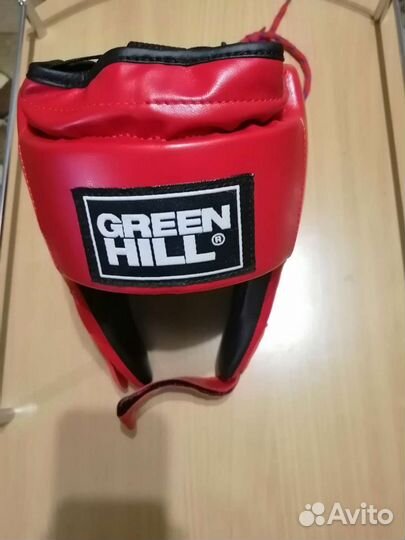 Перчатки и шлем для борьбы