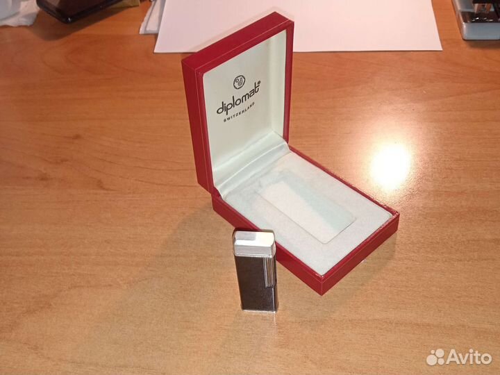 Зажигалка газовая