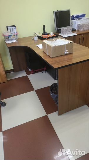 Компьютерный стол