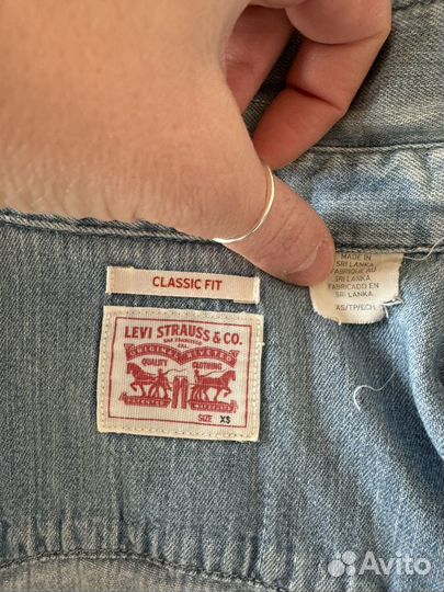 Джинсовая рубашка Levis xs
