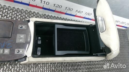 Подлокотник центральный lexus LS 4 (3MF08IX01)