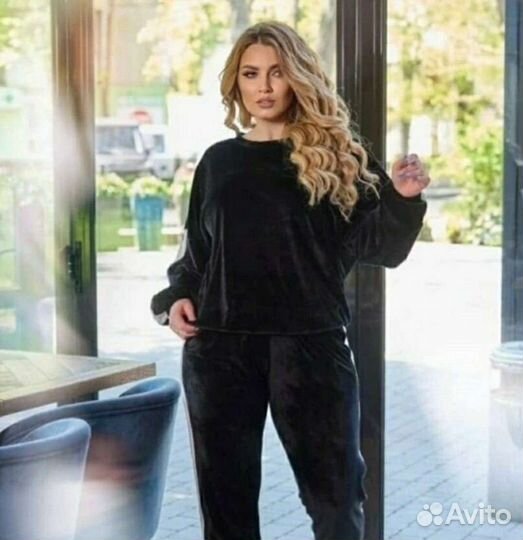 Костюм спортивный велюровый