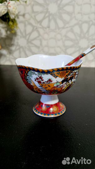 Креманка на ножкес ложкой Японскиемотивы