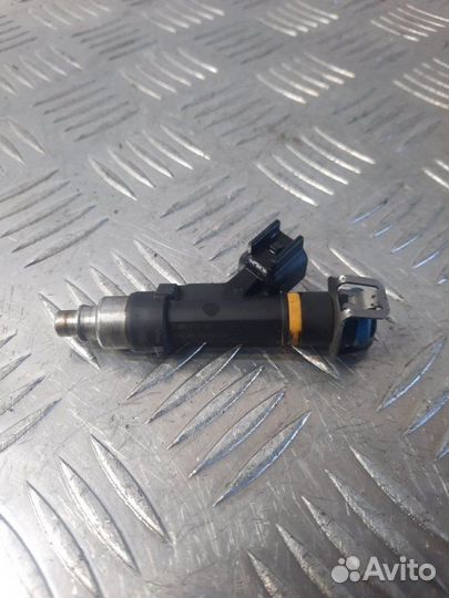 Форсунка Mazda 6 2 2.0 LF 2007