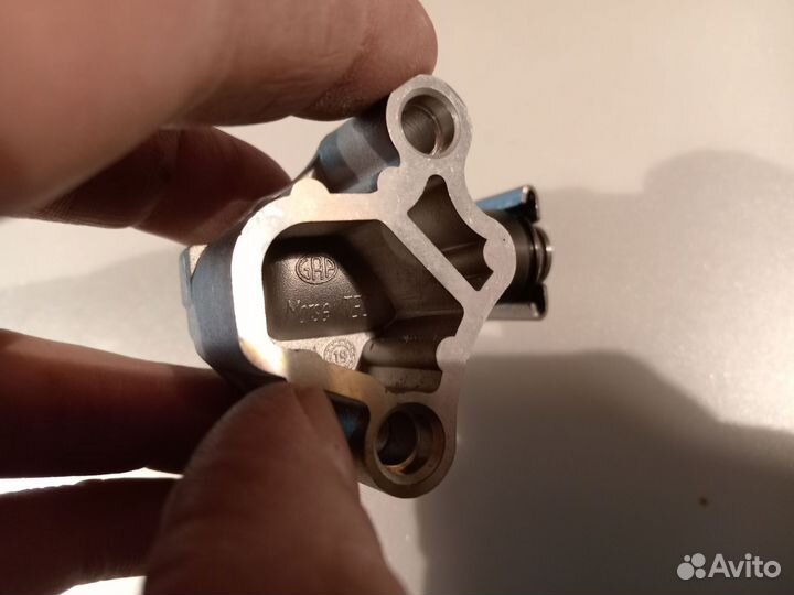 Натяжитель цепи грм WAG 06k109467P