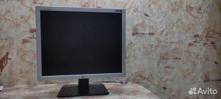 Монитор LG