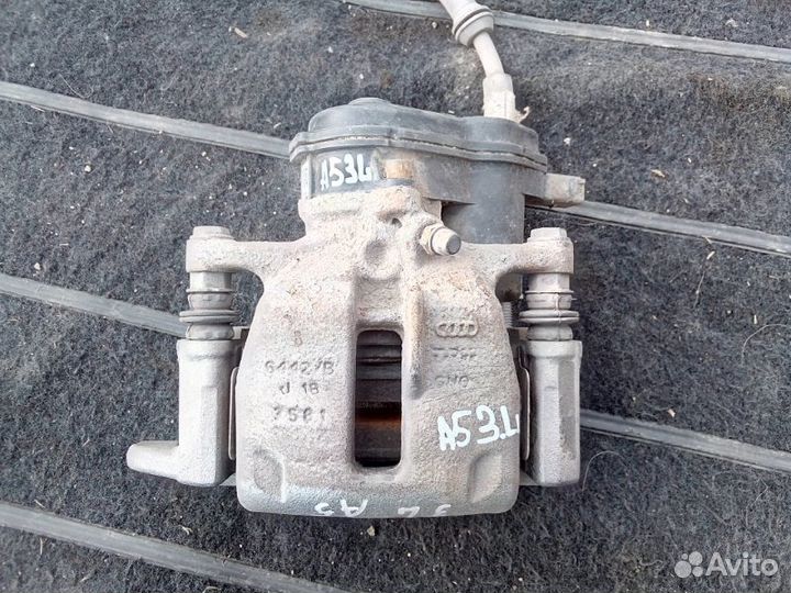 Суппорт задний левый Audi A5 купе 1.8 2012-2016