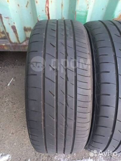 Bridgestone Playz PX 215/45 R17