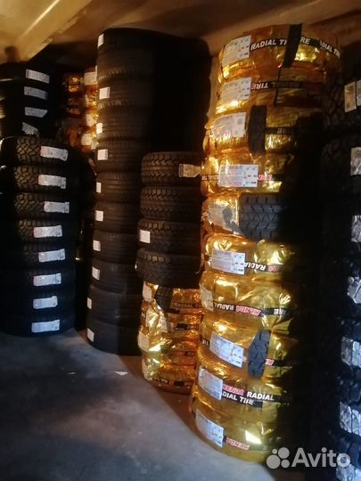 Pirelli Scorpion Winter RFT 275/40 R22 и 315/35 R22 110