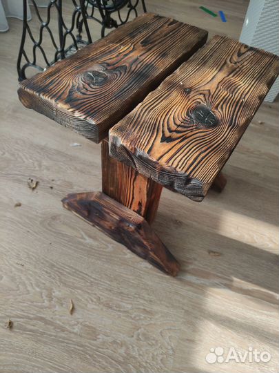 Стол и табурет деревянный