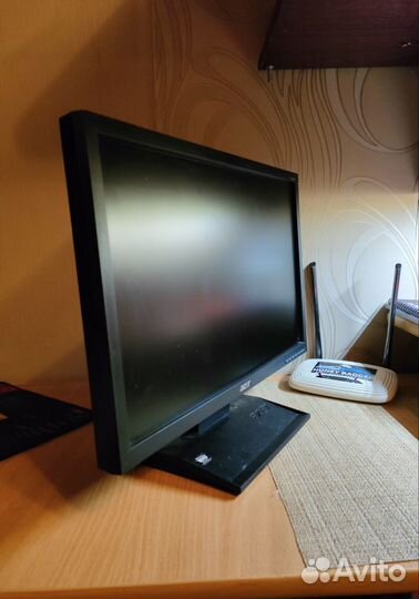 Монитор Acer v193w 1440x900, 19дюймов, 60 гц