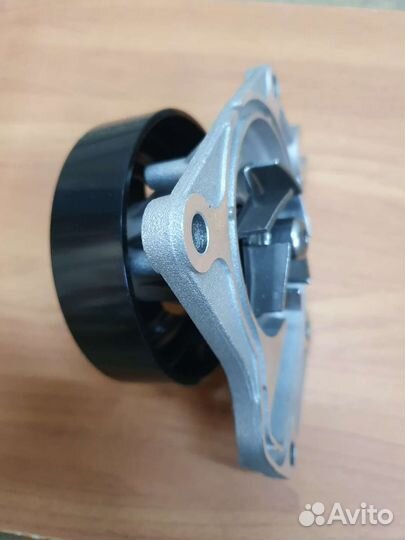 Водяная помпа mazda