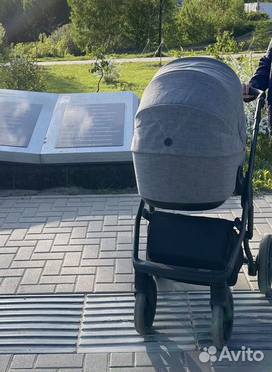 Коляска 2 в 1 Roan Bass Next