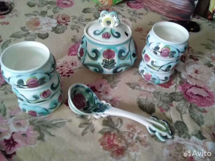 Набор столовой посуды новый