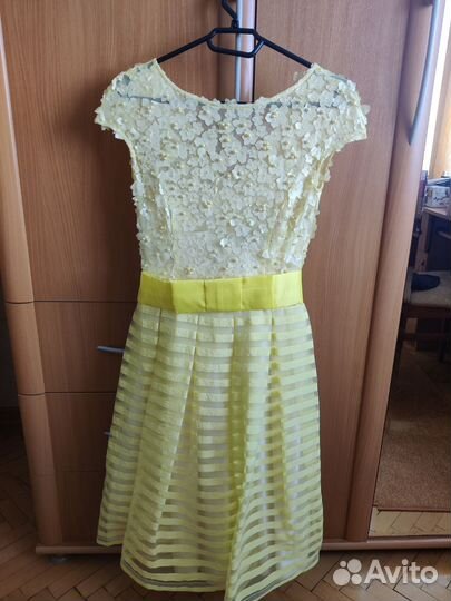 Платье женское 42 44 на выпускной