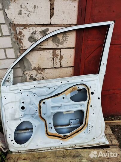 Дверь передняя б/у Toyota Land Cruiser Prado150