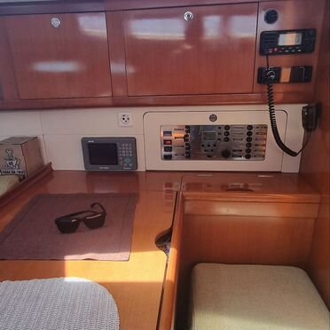 Парусная яхта Beneteau Oceanis 50