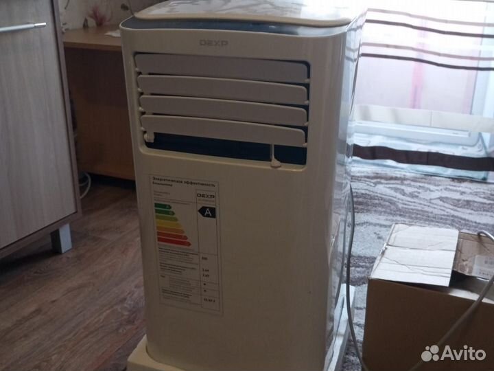 Стол, стул, кондиционер, кровать детская