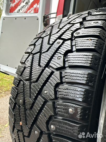 Pirelli Ice Zero 235/55 R17