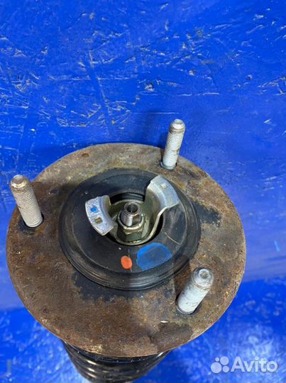 Стойка амортизатора передняя правая Lexus Gs 190