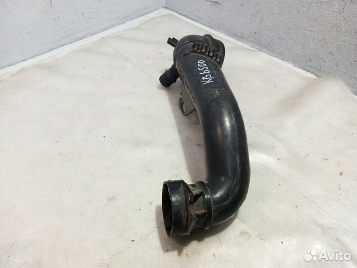 Патрубок воздушный volkswagen golf 3