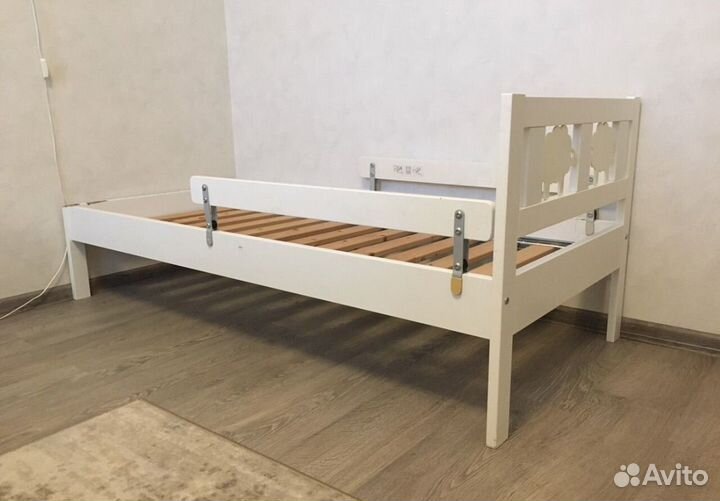 Детская кровать икеа с бортиками и матрасом