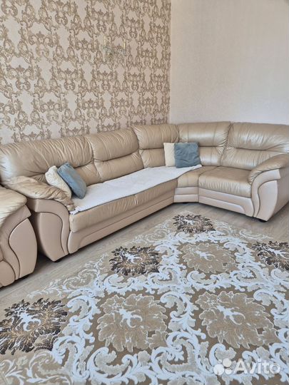 Диван с креслом