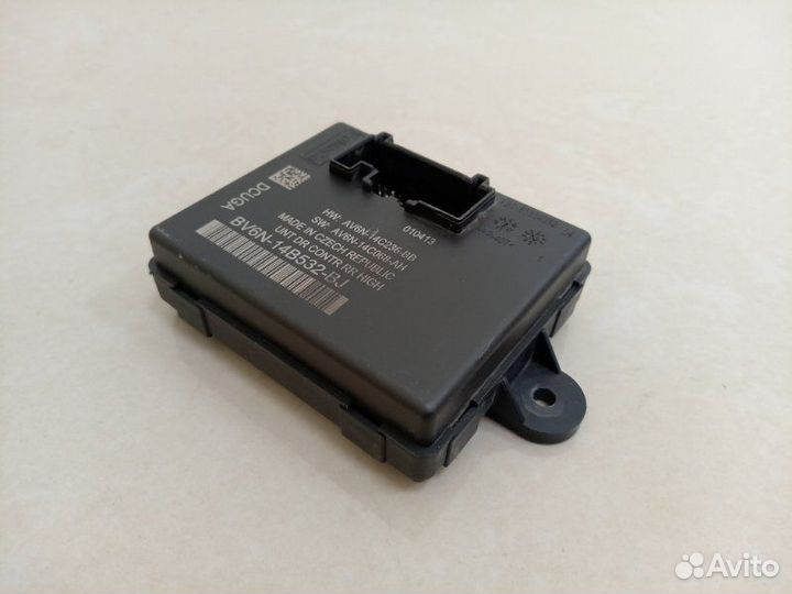 Блок комфорта Ford Focus CB8 pnda 2013