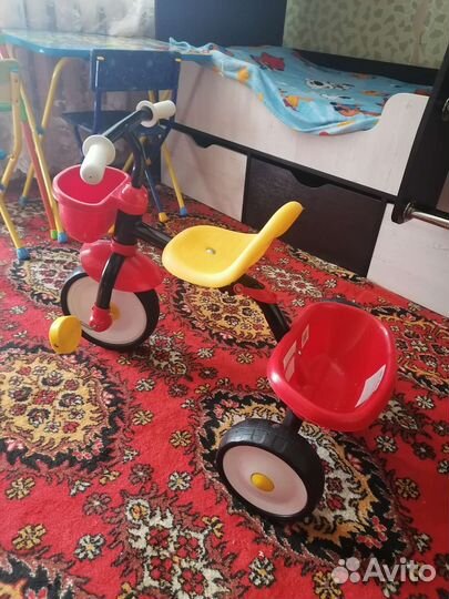 Трехколесный велосипед