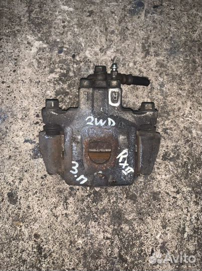 Суппорт задний правый Лексус RX 2-ой кузов