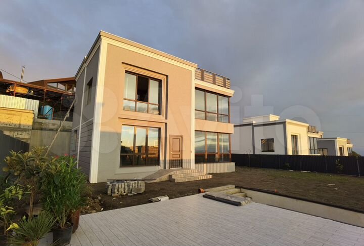 Дом 237 м² на участке 4,5 сот.